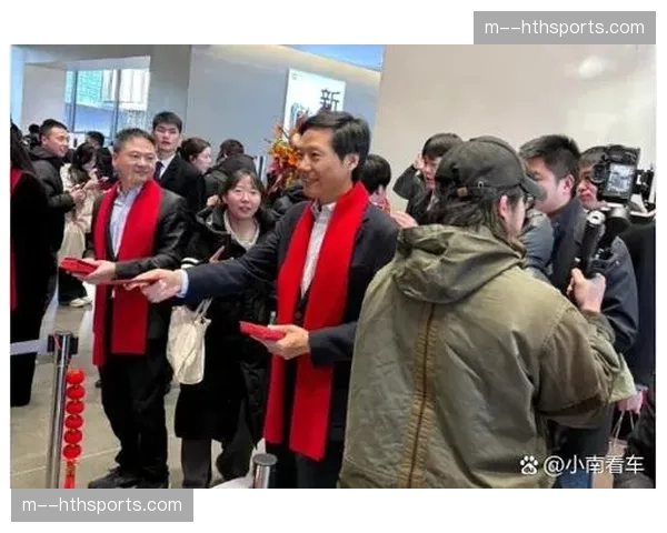 深圳青年人结束春节假期重新集结,俱乐部董事长派发开工红包 深圳青年人结束春节假期重新集结,俱乐部董事长派发开工红包